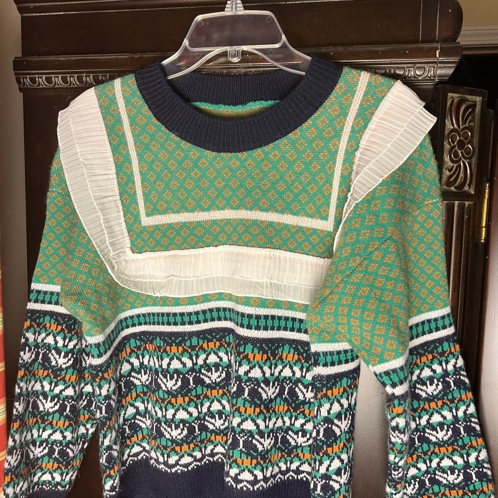 Green and Blue Crew Neck Sweater with Geometric Pattern